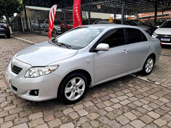 TOYOTA COROLLA 1.8 GLI 16V FLEX 4P AUTOMÁTICO TOYOTA COROLLA 1.8 GLI 16V FLEX 4P AUTOMÁTICO